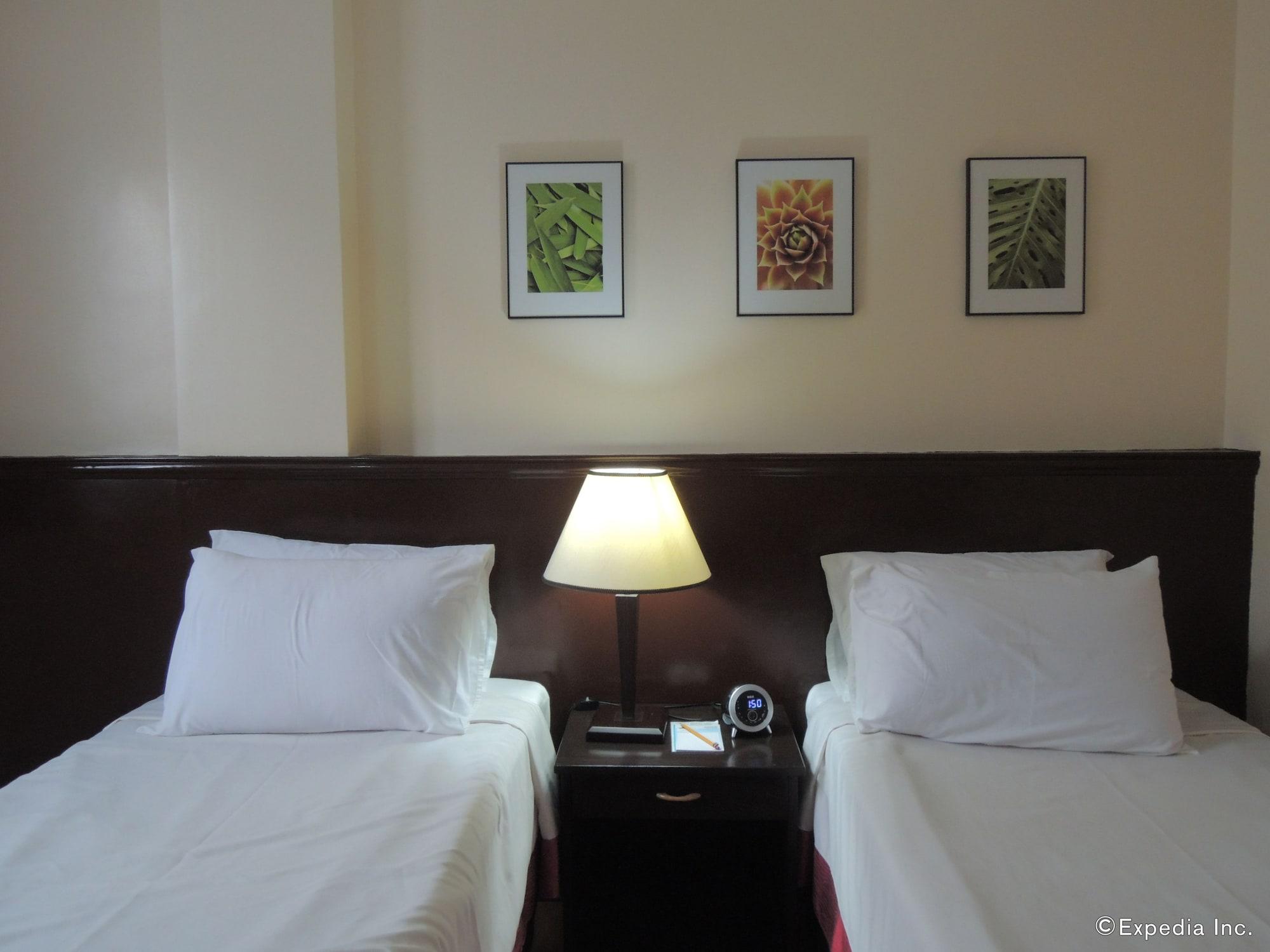 Days Hotel Cebu - Toledo Exterior photo